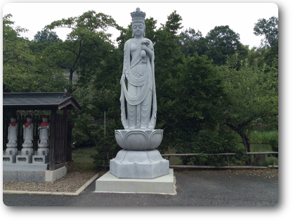 観音像